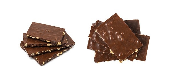 تصویر 2 از شکلات مغزدار کاربردی برای شیرینی پزی و کیک های مجلسی